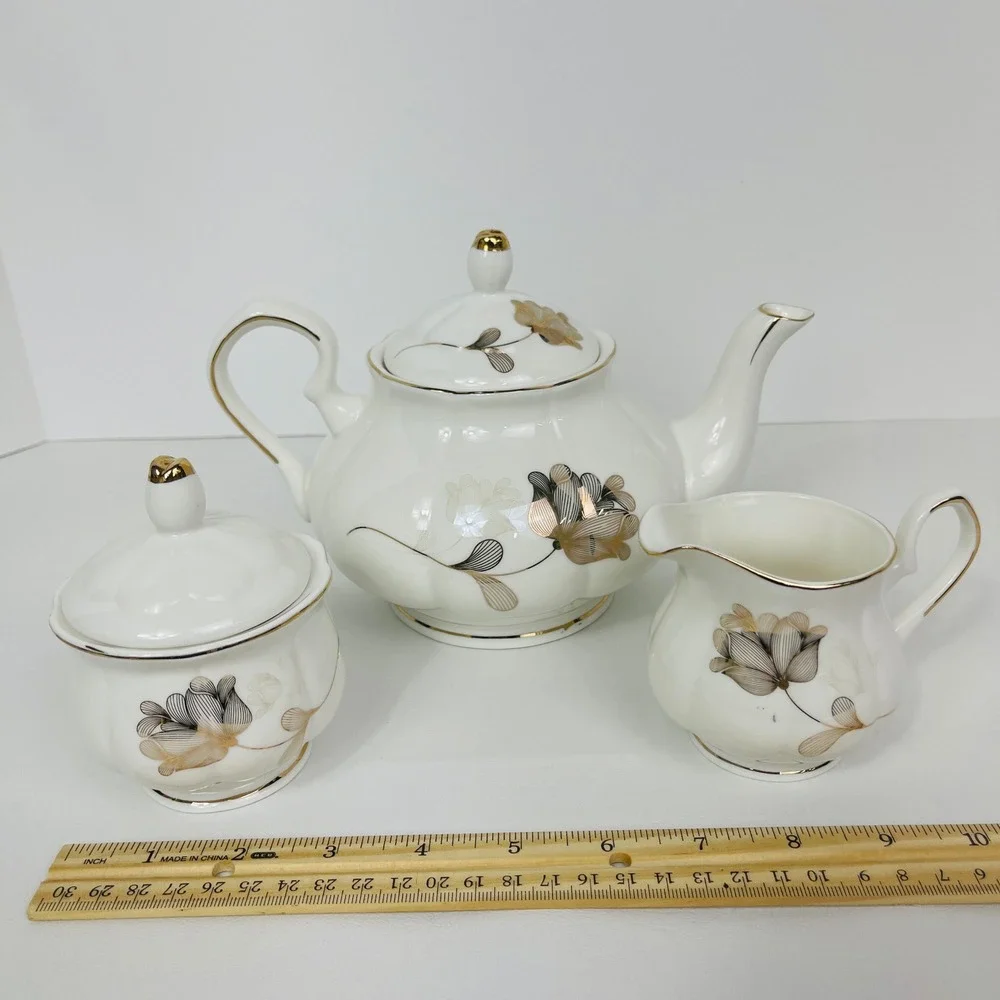 Jingdezhen elegant porcelain